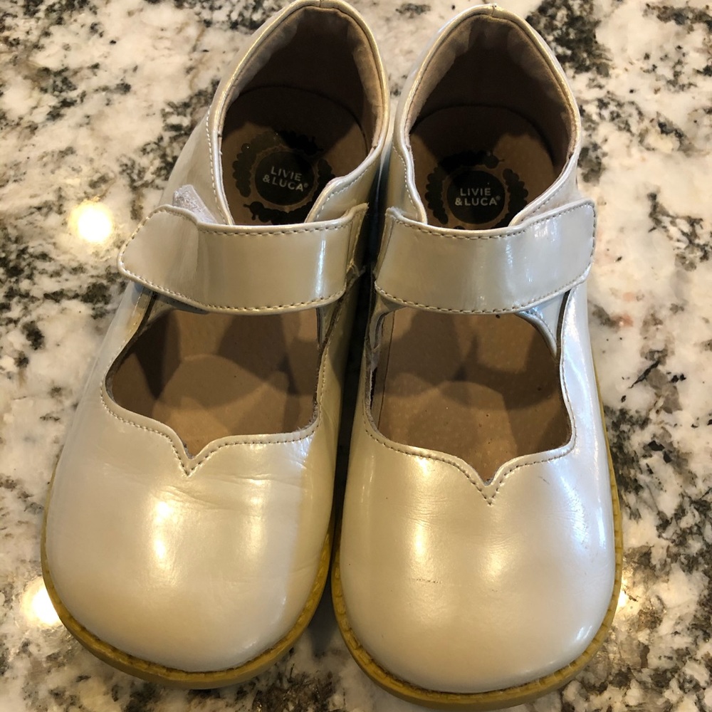 Livie and Luca opal size 13